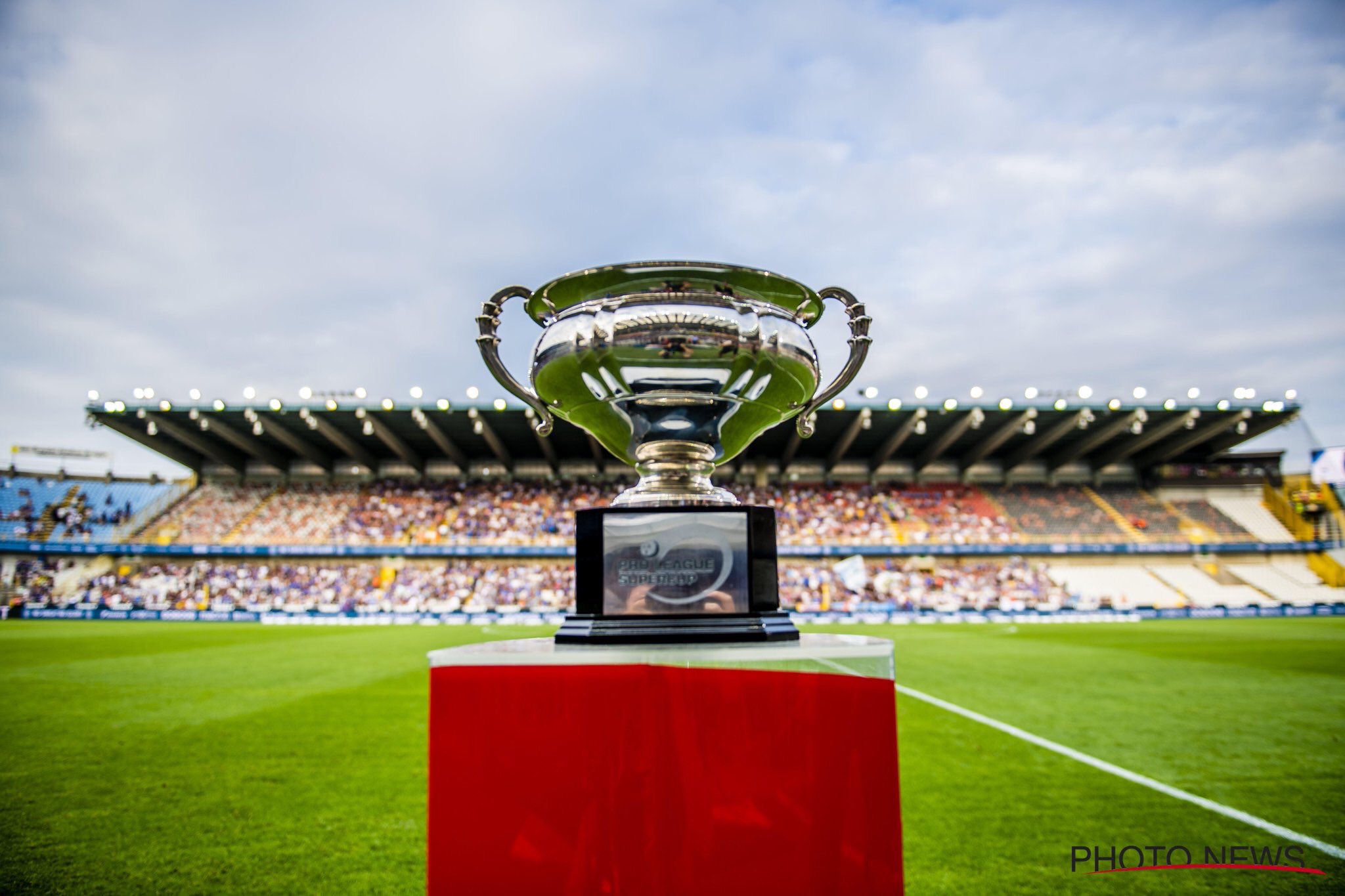 UEFA Champions League - Great start to the season for Club Brugge K.V. as  they lift the 🇧🇪 Belgian Super Cup, beating Standard Liège 2-1. 👏👏 How  will they fare in the