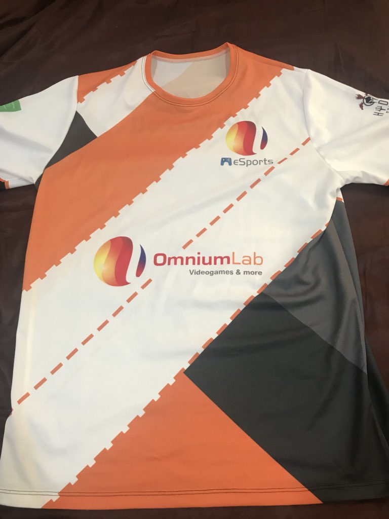 ErlenmeyerCR's tweet photo. Pues terminó la #Gamepolis2k18 con un increíble sabor de boca !! Agradecer infinitamente a mi equipo @OmniumLab y @Omnium_eSports y a nuestros patrocinadores! 
Muy satisfecho por los resultados y por conocer a gente estupenda! ❤️ https://t.co/EiluHj0fsS