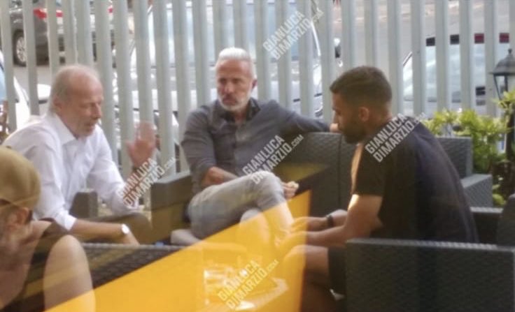 MarcoBovicelli's tweet photo. #Sampdoria, cena #Defrel (con l’agente #Pocetta) e #Sabatini per limare gli ultimi dettagli e trovare l’intesa definitiva (via @DiMarzio) @SkySport #calciomercato ⚽️📸 https://t.co/8cJdqwfMJE