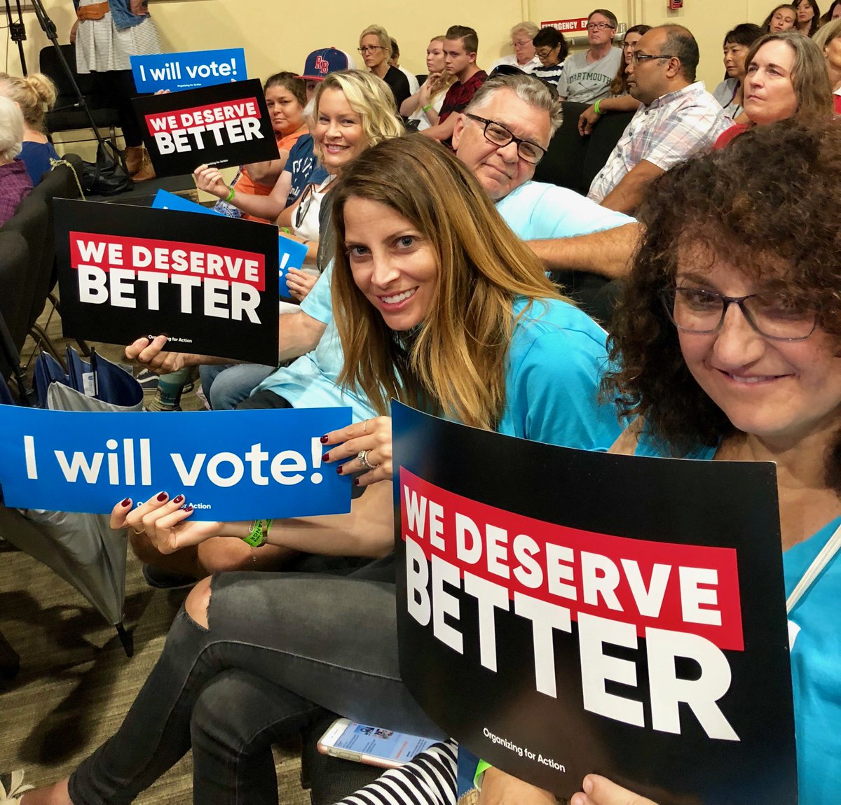 allontheline_ca's tweet photo. Packed room in #Irvine on the @RoadToChange tour with @amarch4ourlives @studentdemandoc @soc4change! These incredible young organizers and #OFAFellows are making real change in their communities and nationwide. #CA48 #OFAction #RoadToChange https://t.co/6pPmTd3EUW