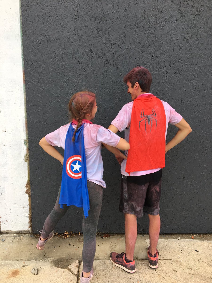 emilyysmith7's tweet image. #colorrun2018 ❤️🧡💛💚💜💙