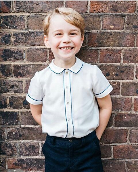 KateMiddleton02's tweet photo. Happy Birthday Prince George 🎂🎉 https://t.co/kBA8zGxc3K