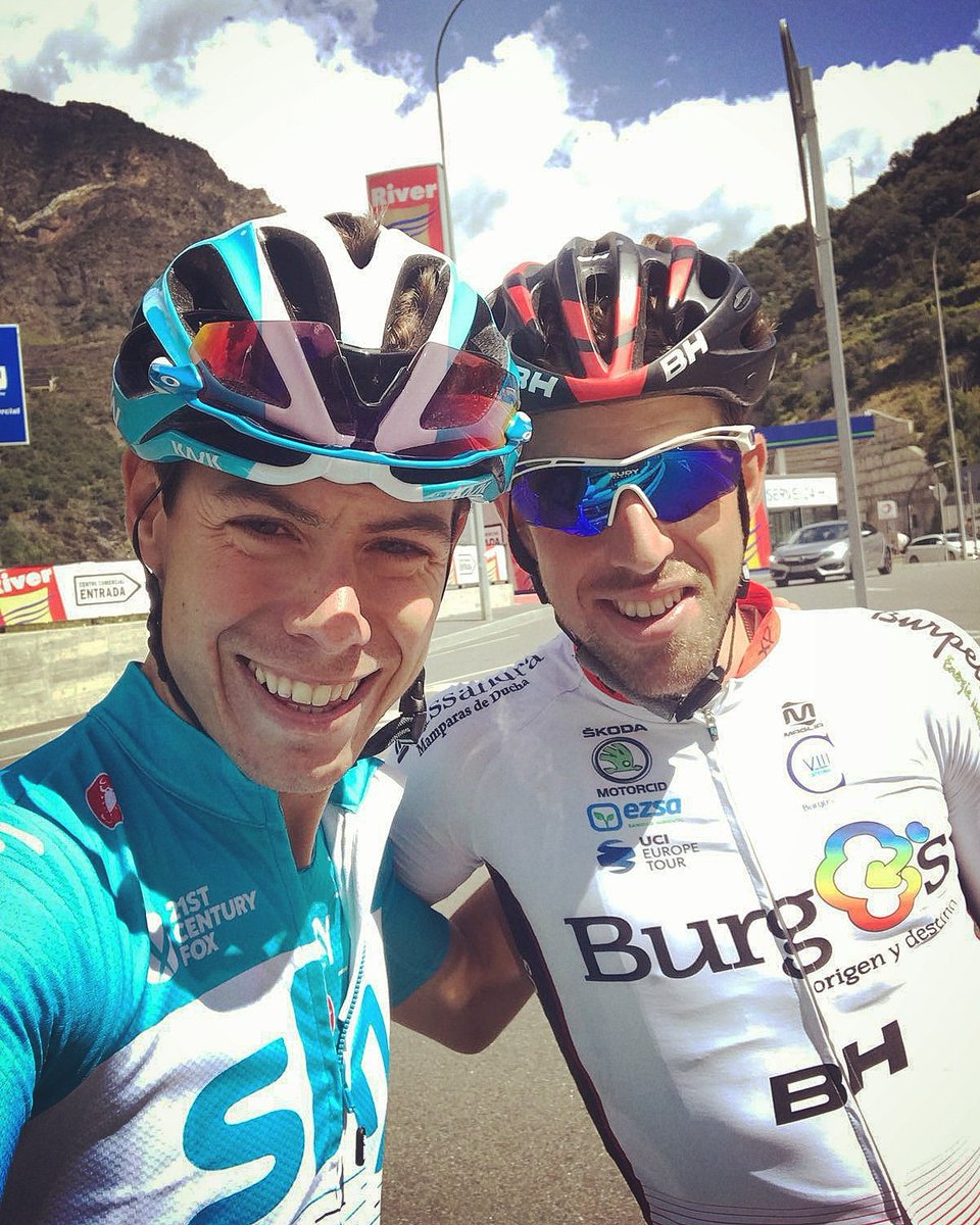 Jordi_Simon_'s tweet photo. ⛏️🚵Acabado otro bloque más por Andorra👌☠️
Ayer 4h +2500m con series intensas, hoy 4h30 +3300m a ritmo vivo y coincidiendo con el crack de @daviddlax, siempre un placer entrenar con él 👍👍
#altitudecamp #AndorraParadise #BurgosBH #Bh #RudyProject #tri.fitting #lEix #2XU https://t.co/IoBZbRYxwk