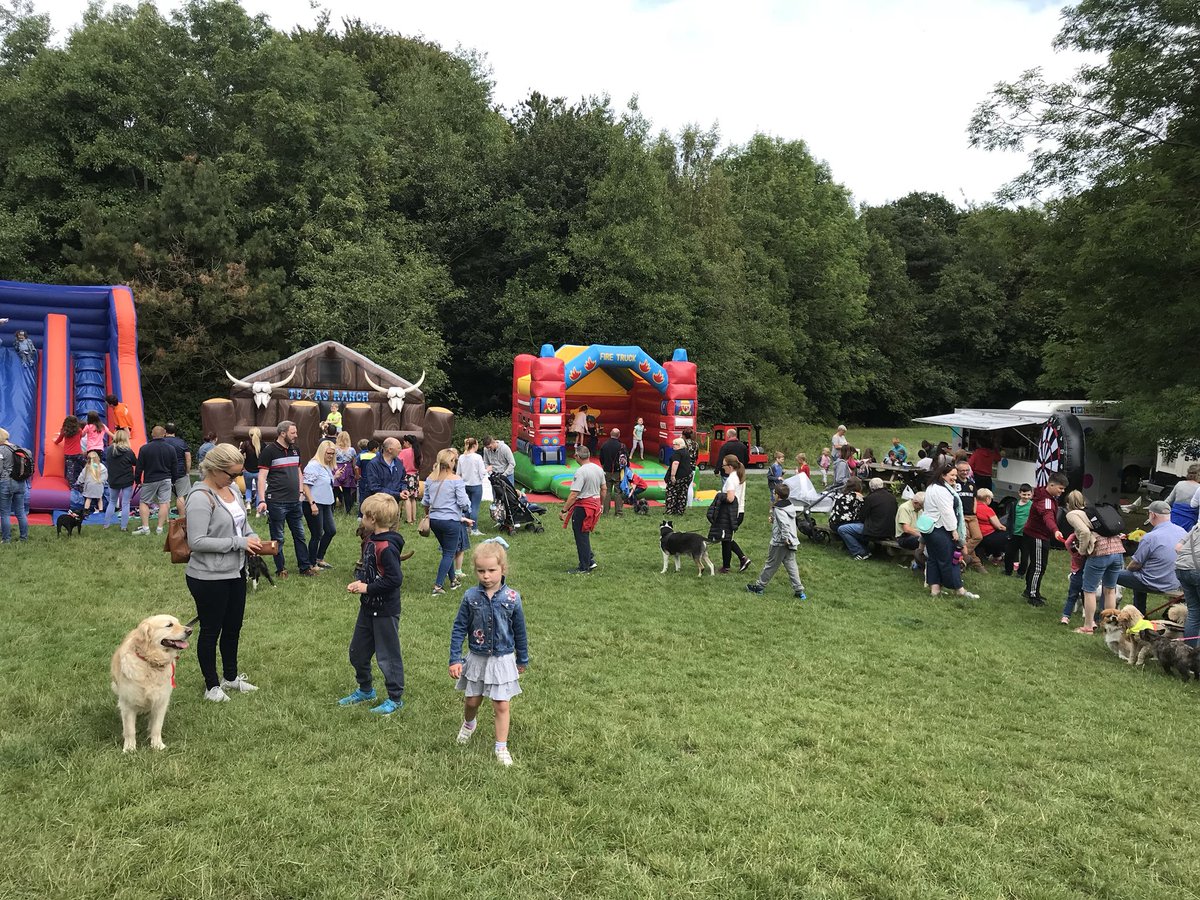 E_coast_castles's tweet photo. Check out our #BouncyCastles #InflatableSlides #BungeeRuns #RodeoBull and more available for hire in #Bangor #Holywood #Donaghadee #Belfast #Newtownards #Lisburn #Portaferry #Ballywalter areas from https://t.co/6a6aviWnF3 https://t.co/7H7Ls3gt11