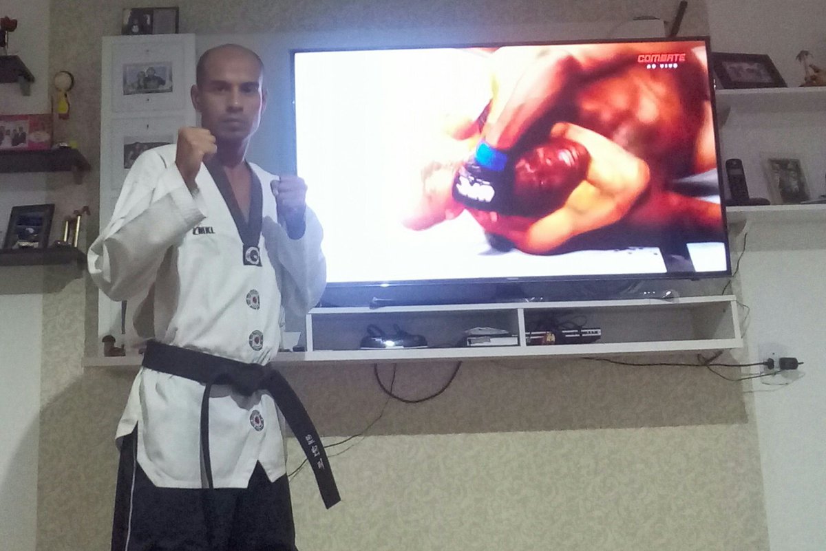 #UFCnoCombate
Domingo é combate no UFC.
Humberto Mathias BLACKBELT de Taekwondo. Do Rio de Janeiro, São João de Meriti.