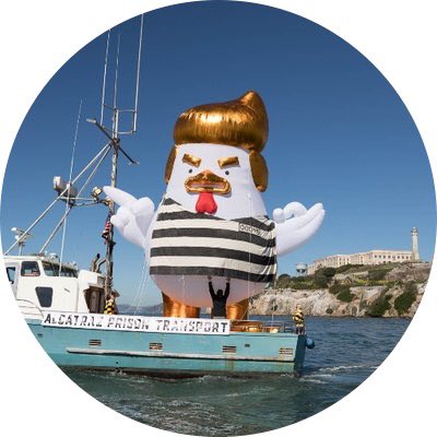 JeffreyGuterman's tweet photo. Check out @trumpchickensf on the bay in San Francisco. https://t.co/kryI9OM2VX