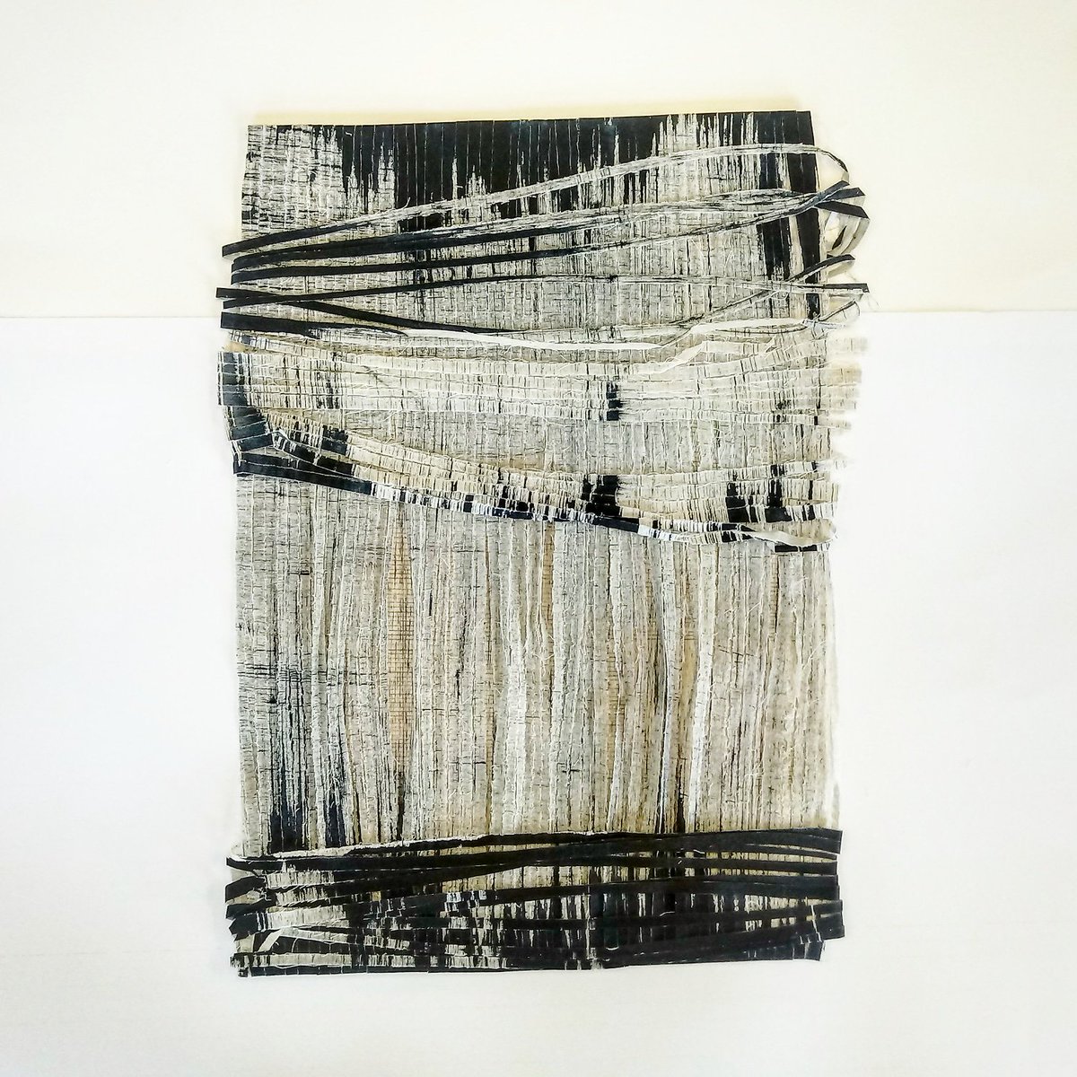 ArtbyRJ's tweet photo. #constructedtextiles #art #textiles #momchrome #creativepractice #process #Maker #artcollector #exhibition #artforsale @YorkOpenStudios @artanduk https://t.co/eAVj1pCROI