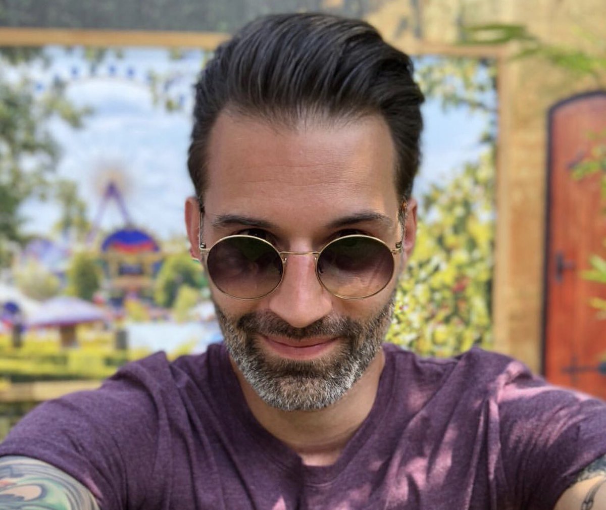 Q2_official's tweet photo. NU! Onze @SeanDhondt sluist je LIVE op https://t.co/uJNA5MTXQu en bij Q2 door de laatste dag van @tomorrowland 🙌🏼 #atthefestivals #tomorrowland #tml2018 https://t.co/BjK1NQhdoR