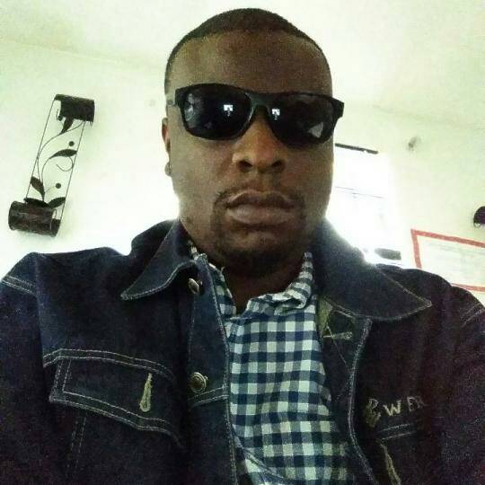 PlusSize5Star's tweet image. 🙌 YASSS It's time for a great show JOSH THE CEO loyal:#Music view up 
liveme.com/share/index_li…