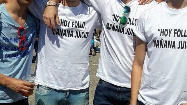 pilaraguilarca's tweet photo. ¿Qué significa "follar" para estos seres? Está claro: meter sus genitales en cualquier orificio del cuerpo de una mujer. Lo que ella quiera es irrelevante.
Ya lo decía J. V. Marqués: “La paradoja de la heterosexualidad del varón está en que no le gustan las mujeres como personas” https://t.co/nxDUF1D1RJ