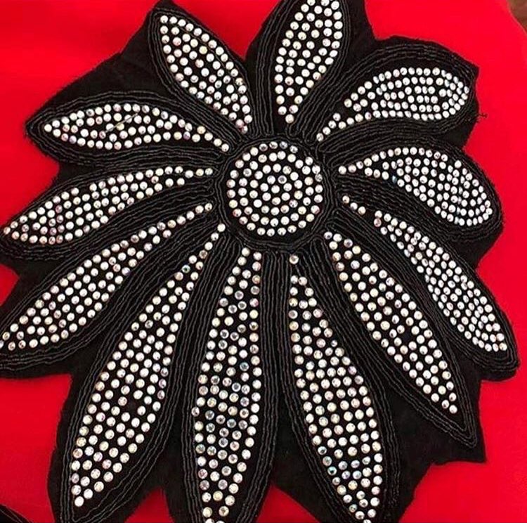 GhImpress's tweet photo. Your favorite crystal star has been restocked and at the same price @25 cedis😍 dm/WhatsApp for yours now @impresscrafthousegh on 0504300709 https://t.co/ZsZKATFhWu