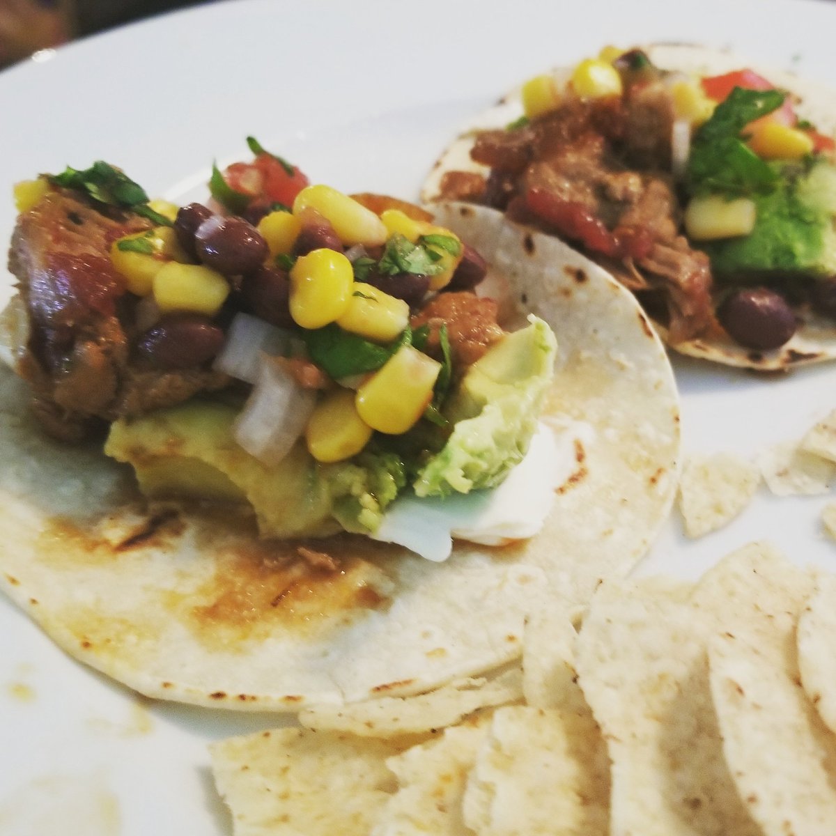 loveneenalove's tweet photo. I wanted tacos so I made some. Thank my parents that I can #throwdown in the kitchen. 
#foodie #taco #BlackBeanSalsa #BarbacoaPork #avocado https://t.co/pjbLCjqmAw