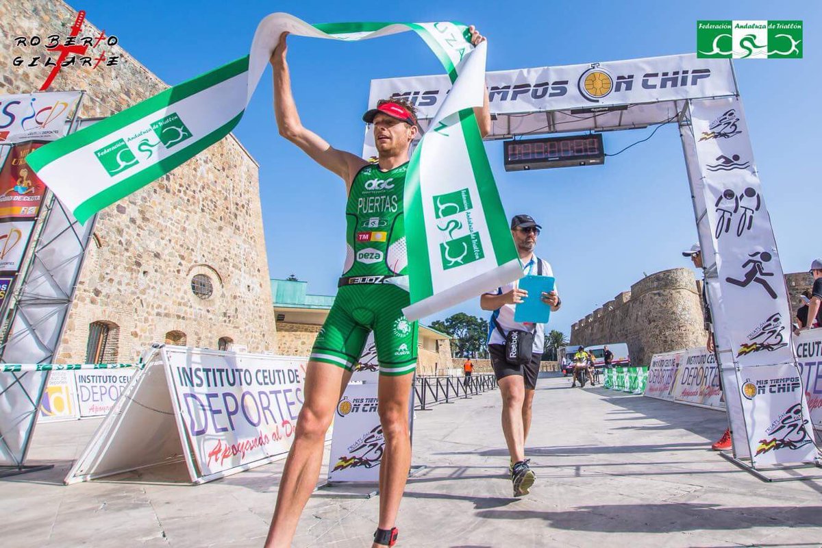 camilopuertas's tweet photo. CAMPEÓN de Andalucía de Acuatlon 🏃♂️🏊🏻♂️🏃♂️
Cerrando la primera parte de la temporada de la mejor manera posible ✌️
Enhorabuena a @nicopf_321 e @IreneeCabrera por sus bronces absolutos 👏
📸 @roberto_gilarte
#TeamDEZA #INASOR #TopolinoPizzeria #JoinUpZone3 https://t.co/9ZsrFt2l1H