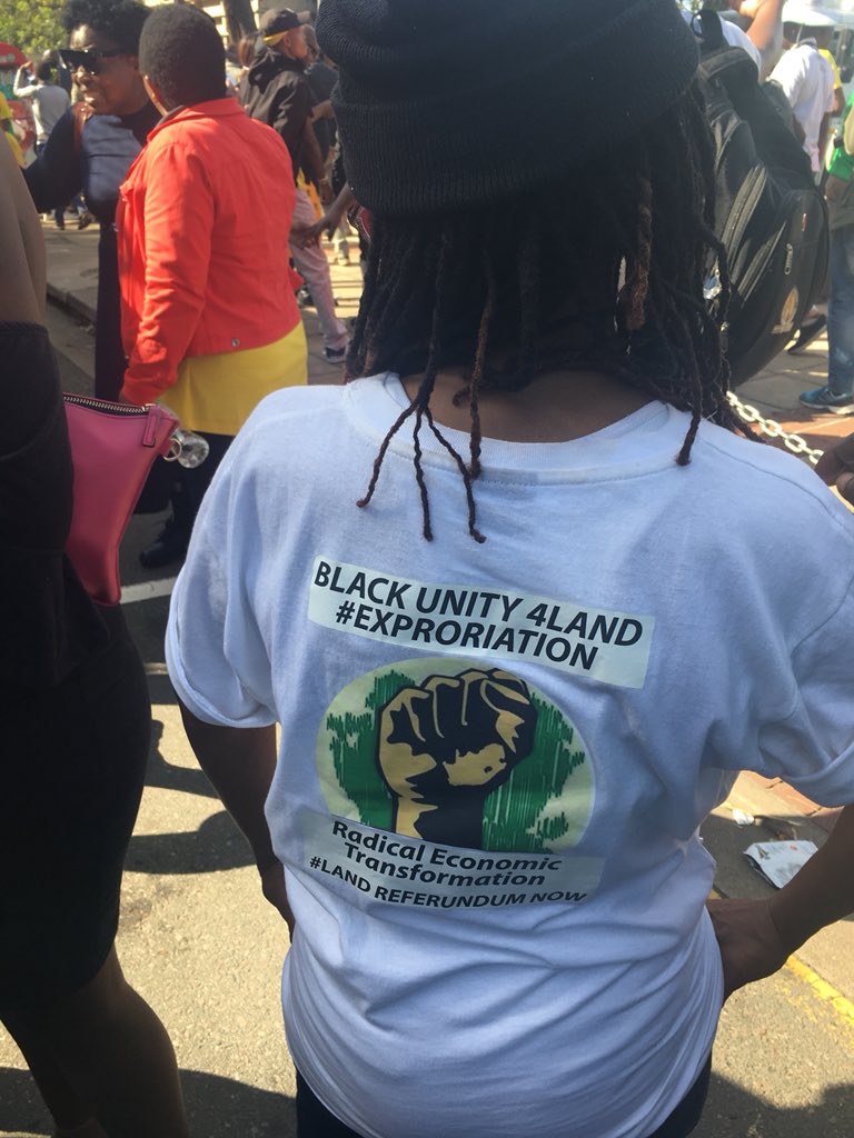 khaya_ndamane's tweet photo. Gauteng Cmds who want 2go2 Maritzburg to support our Black #PresidentZuma on the 27th pls DM me with your details, # of people;and your Town Location, by no later than Monday end of Business Day
#HandsOFFZuma #HandsOffIngonyamaTrust
#BLACKUNITY4LAND & RET Courtesy #GuptaAssets https://t.co/xtcJPiqsRw