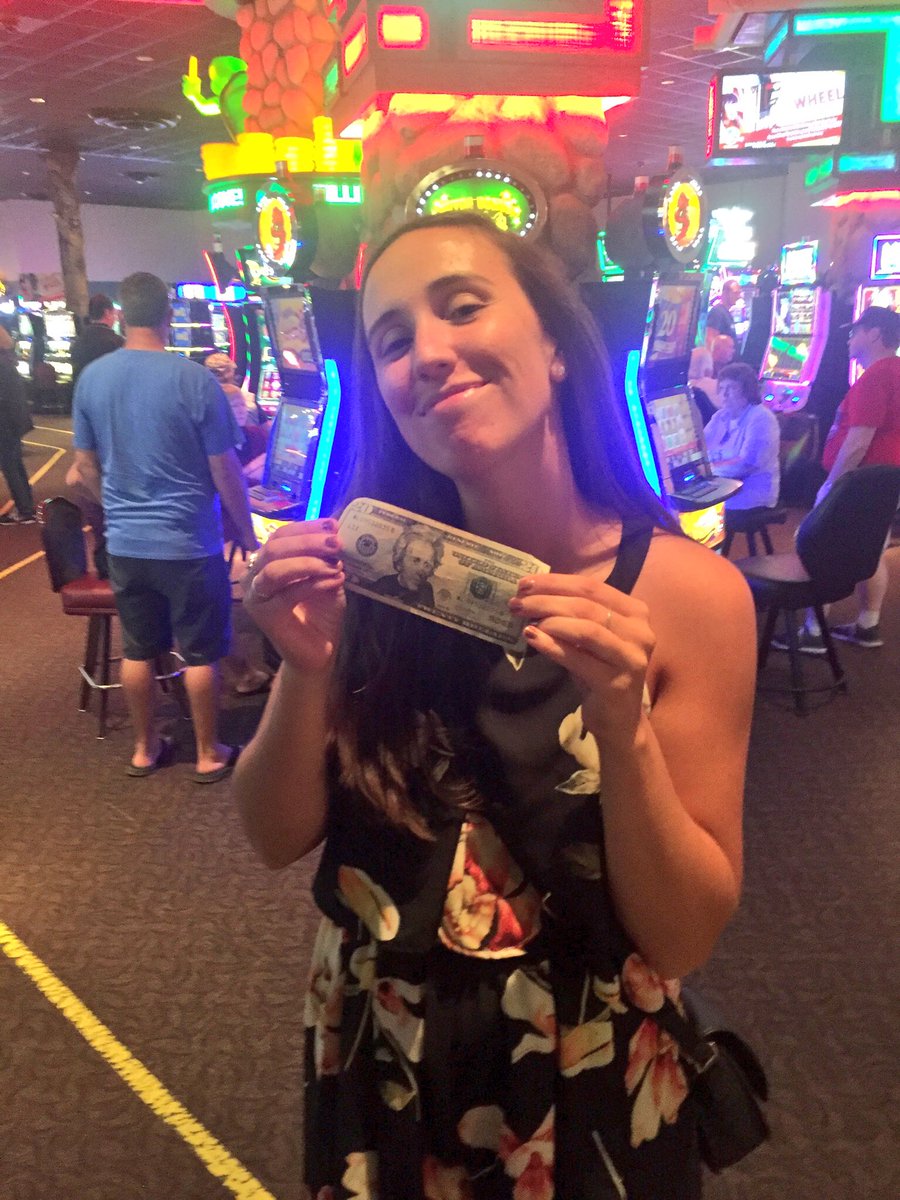 MICHELLERITTEN's tweet photo. Rip to the $20 I lost when we decided to go to the casino after the wedding at 2am.  I did get free chicken strips though. #funtimes  #turtlelakecasino #northofeight https://t.co/SYVrOpJuRK