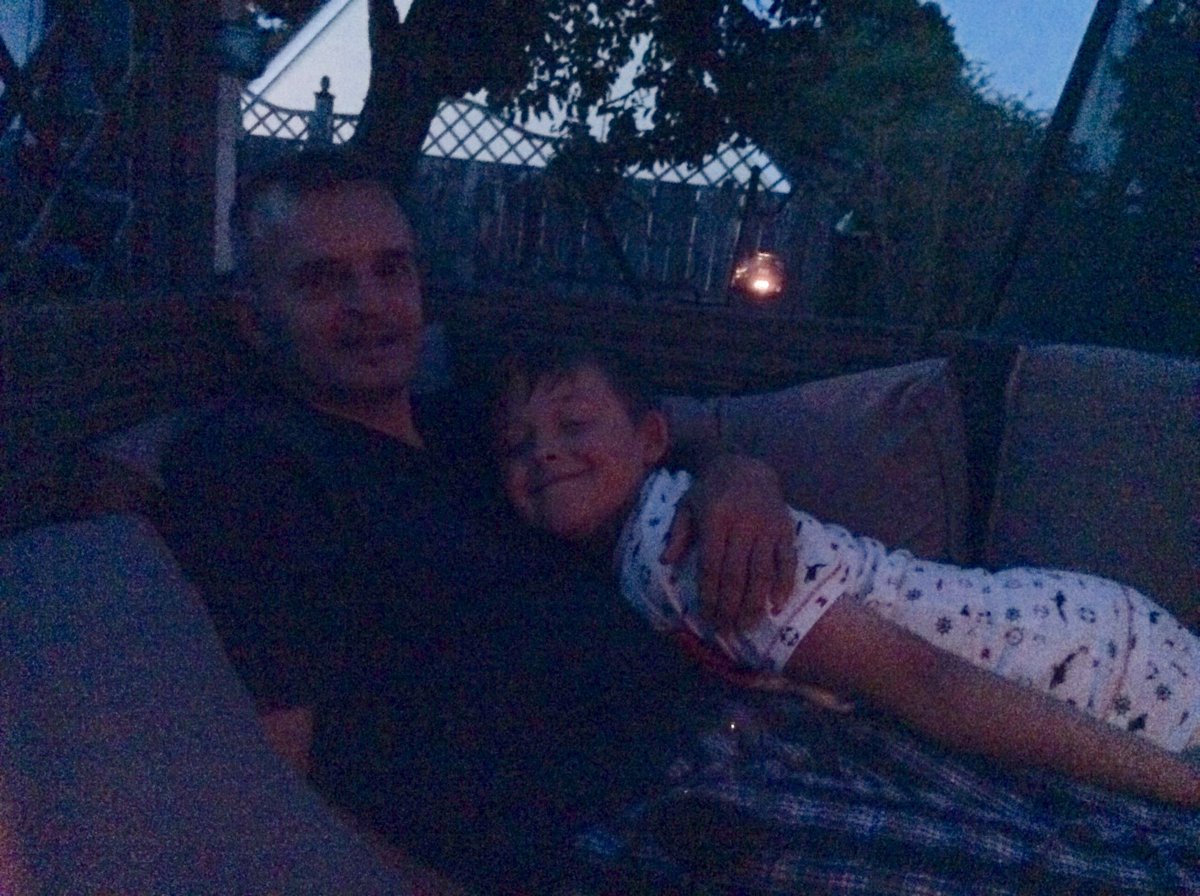 lilachead's tweet photo. Cuddling with my dad! Too late should be in bed. #schoolhols https://t.co/6YbL0ociON