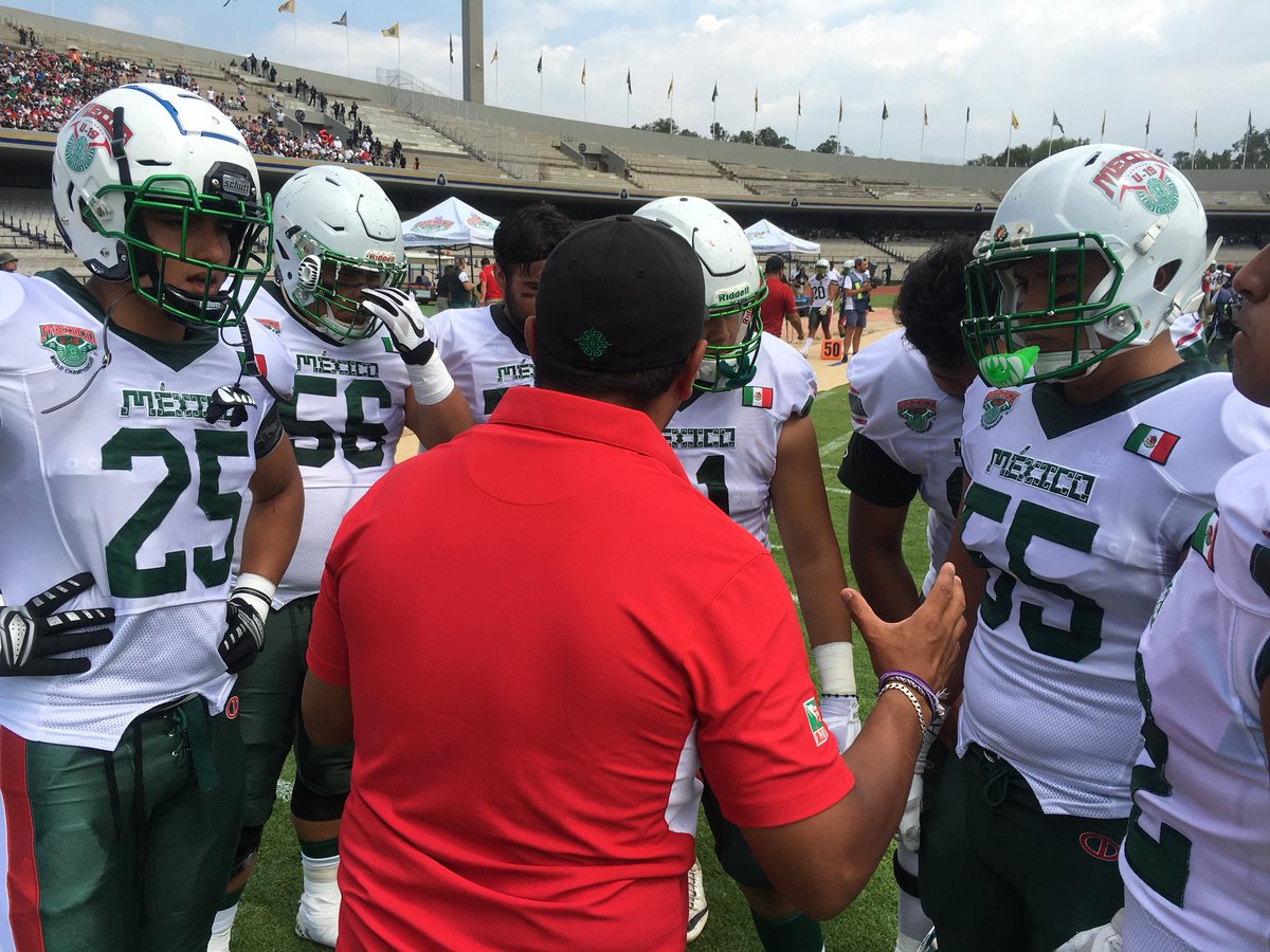 ArturoCarlos's tweet photo. Mexico y Canadá ya están en el campo para la gran final del #MundialU19MX 🇲🇽🇨🇦🏆🏈

📽EN VIVO: https://t.co/x1B3EO6CCp https://t.co/7k9XvrSkKn