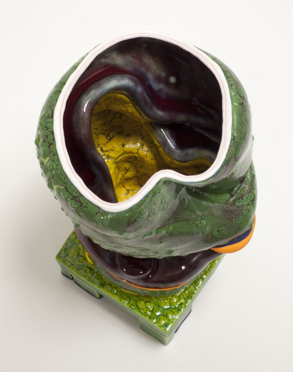 Shoshana_Wayne's tweet photo. “Green Electric”, 2012 by Kathy Butterly. View more on our website and on @artsy #sculpture #ceramics #art #contemporaryart #conceptualart #kathybutterly #shoshanawayne #artsy https://t.co/n9gQTW65Lw