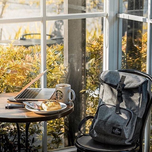 the_devlife's tweet photo. by @softja
・・・
#softja #coding #code #css3 #html5 #tech #webdeveloper #programmer #programming #computerscience #workstation #workplace #macbookpro #macbook #php #google #softwareengineering #jquery #javascript #minimalsetups #reactjs #softwaredevelo… https://t.co/NMs0fFpib0 https://t.co/mhF1Pr99Q0