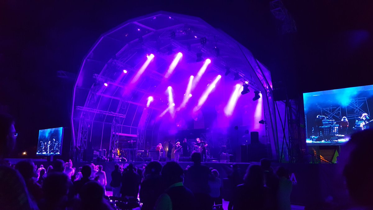 WeberBernd2's tweet photo. it's so great what happen here on stage.... https://t.co/mJRER0LdCe