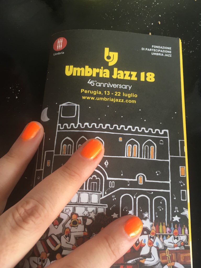 rominamitillo's tweet photo. Dopo 5 anni ritorno a #UmbriaJazz per un giorno .... grande scorpacciata di non solo #jazz all’arena Santa Giuliana per il concerto @hypnoticbrass @Nikwestbass e @mariobiondi un lunghissimo concerto per un viaggio musicale molto interessante #jazz  #ub018 https://t.co/9zqrf9T0ed