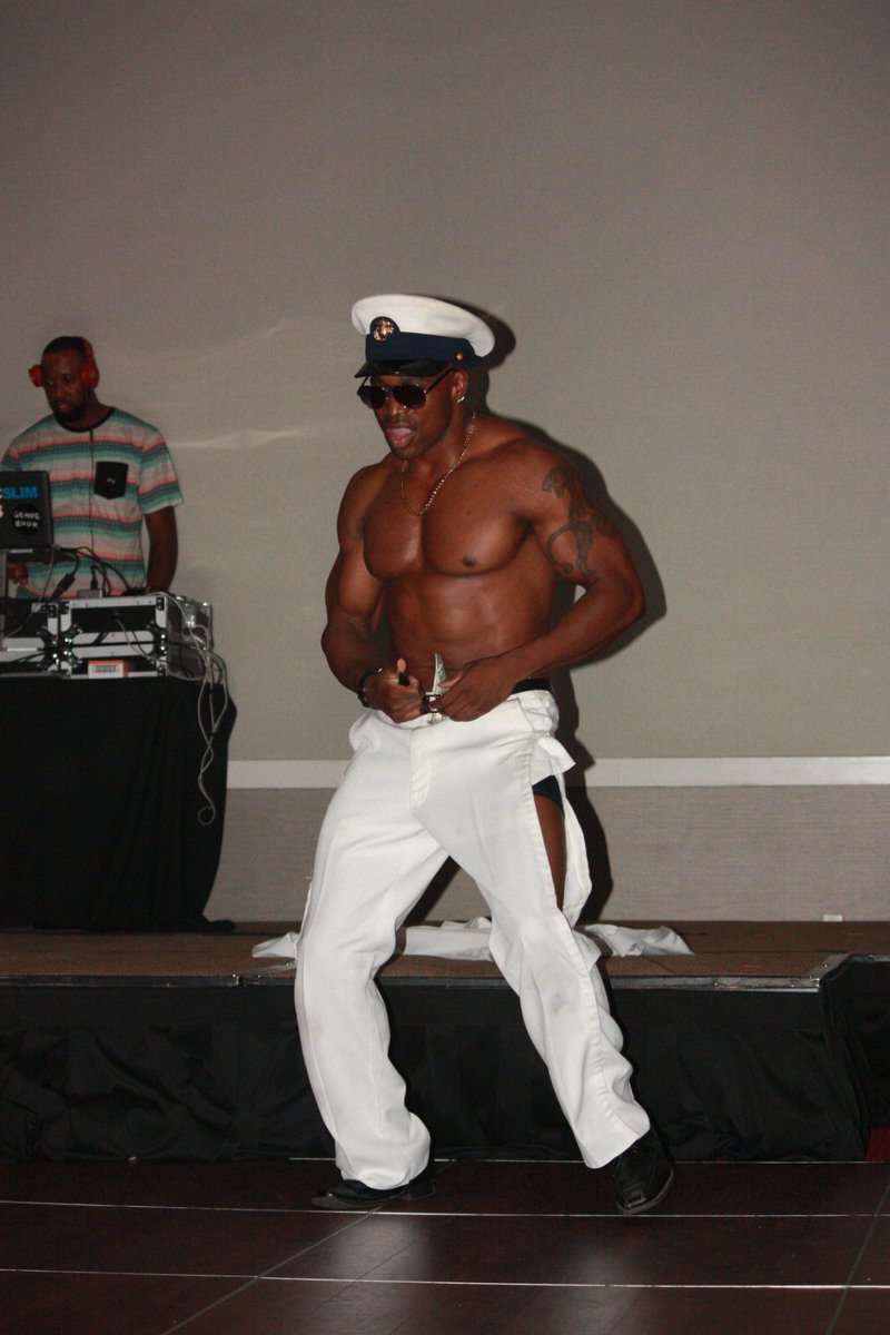 MrPierreBnyc's tweet photo. #model #abs #dancer #fitnessmotivation #fitnesslife #healthy #flex #menshealth #justdoit #sexy #igmodel #igfitnessguy #follow #westcoast #training #grind #trainer #Arizona #phoenix #party #blackmodel #4ofjuly #uniform #navy #hunk #stripper #birthday #bachlorette #party #entertain https://t.co/uGE7tONqiT