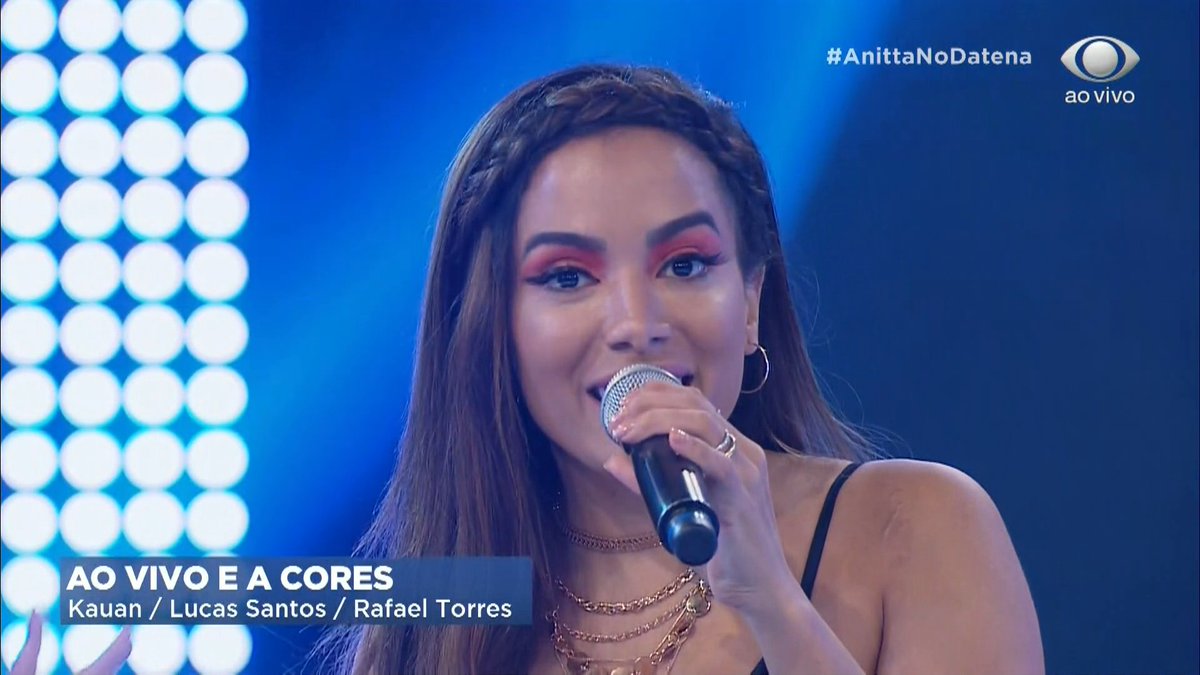 PrintsAoVivo's tweet photo. #AnittaNaBand https://t.co/VXXdvqE14p