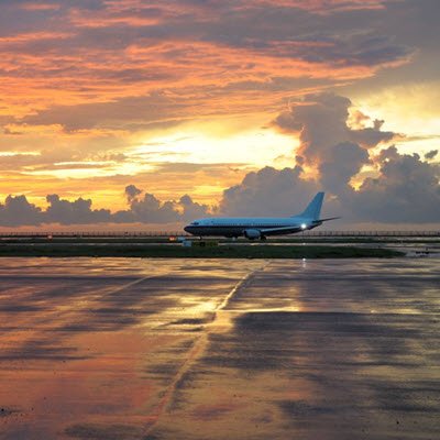 MetraWeather's tweet photo. Three quarters of significant air traffic delays in regions with high traffic density are related to weather conditions such as convection, turbulence, icing, fog, wind, snow and tropical cyclones. https://t.co/BzwkjEZUGb https://t.co/CL9DmYdNzx