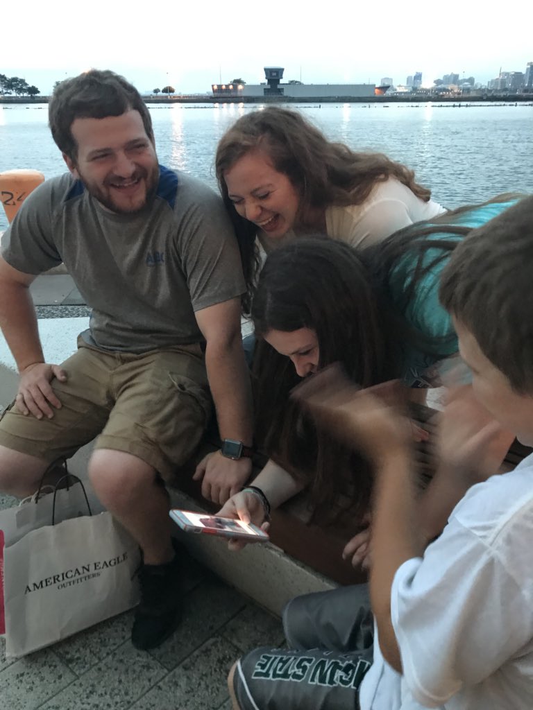 kaileeedawson's tweet photo. We asked logan to take one picture of us. He took one burst of 327 pictures. https://t.co/v0v3sQfDM9