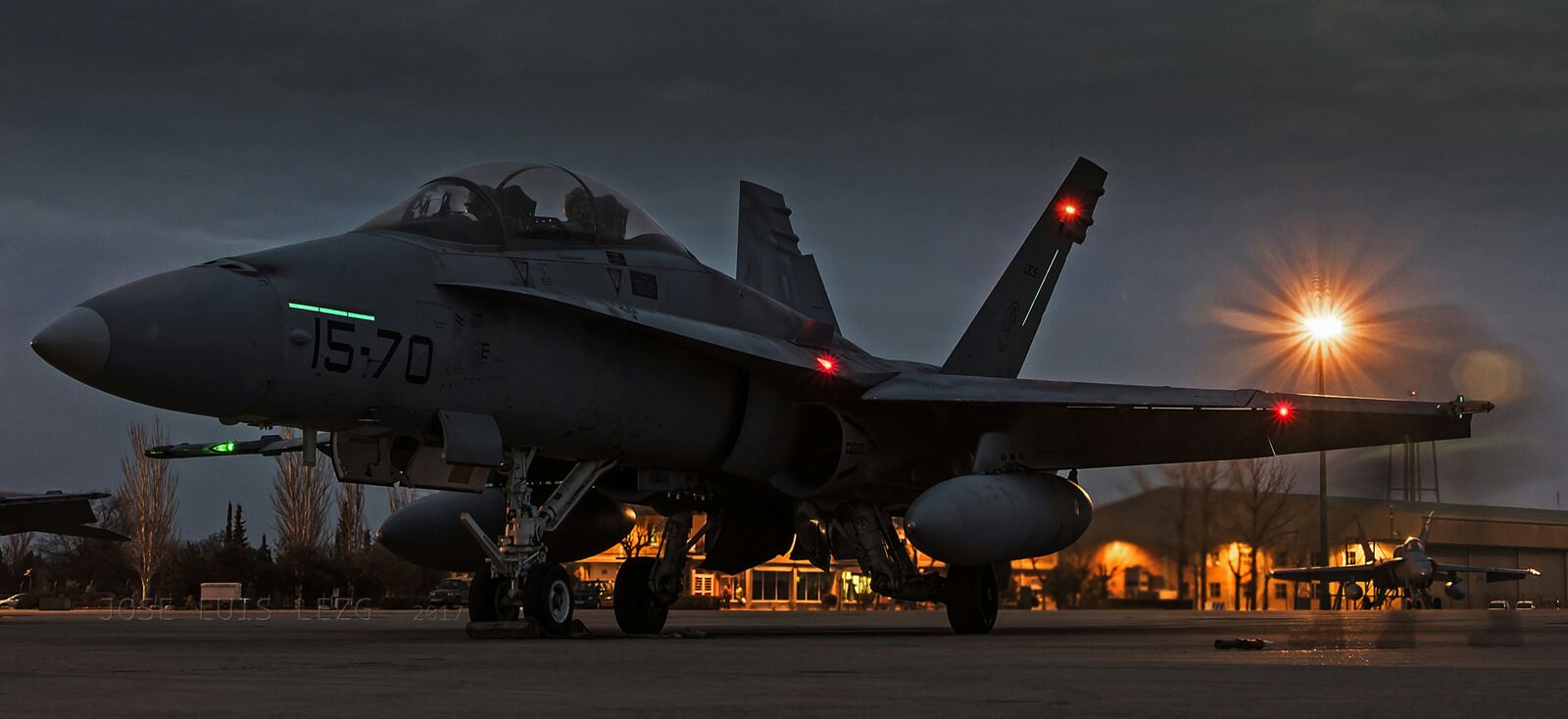 DivWkHaWAAEKqHg.jpg:large