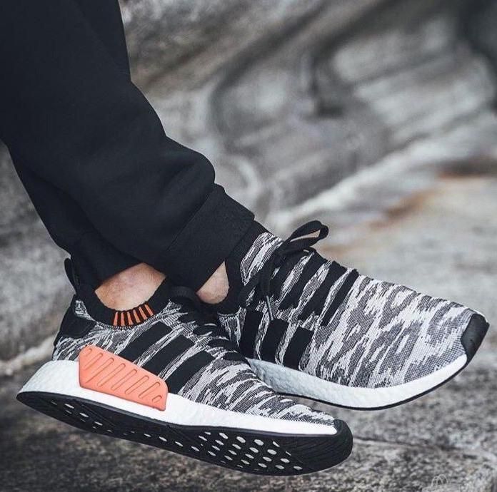trone biograf Outlaw Sneaker Shouts™ on Twitter: "ENDS TONIGHT ⏳ adidas NMD R2 Primeknit "Glitch  Camo" only $67.41 + shipping (55% OFF) Black: https://t.co/DS8BPP7wFy Grey:  https://t.co/NkqzU3XkI2 https://t.co/UEEXuEPJxo" / Twitter