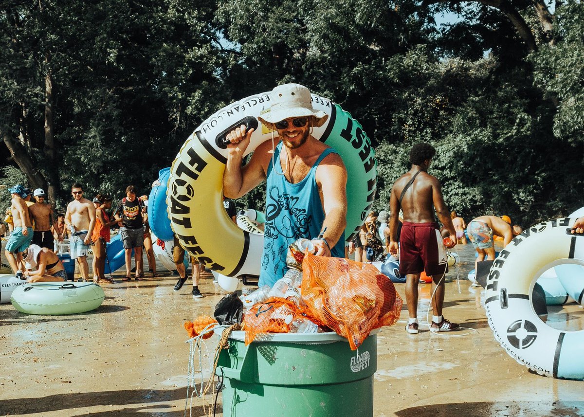 FloatFest's tweet photo. #KeepTheRiverClean 🌊🚮 https://t.co/ryQiUWTHFq
