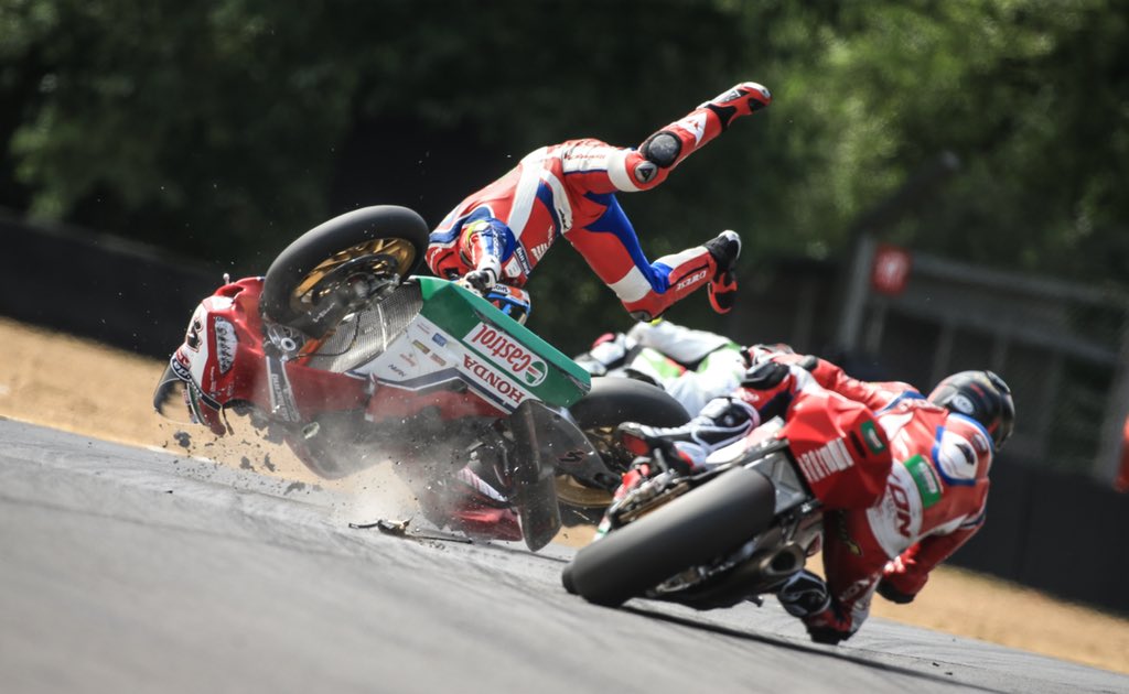 danlinfoot's tweet photo. Really sorry to say that I’ve suffered another injury in a crash on Sunday at Brands Hatch. This time my left wrist. I’ll be getting it evaluated &amp; start rehab ASAP. It was a big one. Sorry team/sponsors. 📷 @Racelineimages https://t.co/dxtRWT2sFG