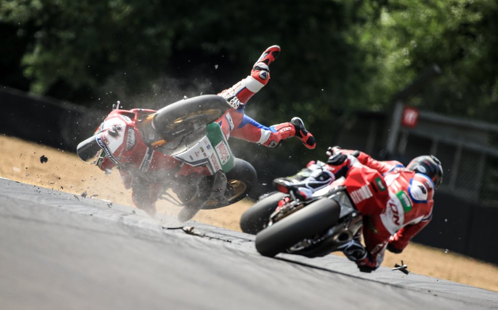 danlinfoot's tweet photo. Really sorry to say that I’ve suffered another injury in a crash on Sunday at Brands Hatch. This time my left wrist. I’ll be getting it evaluated &amp; start rehab ASAP. It was a big one. Sorry team/sponsors. 📷 @Racelineimages https://t.co/dxtRWT2sFG