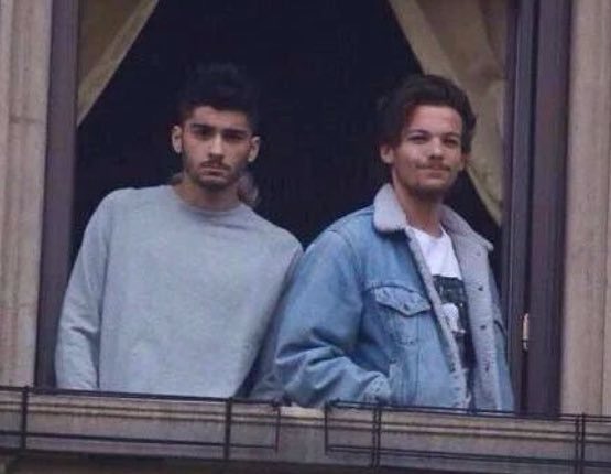 sunniebaekyeol's tweet photo. I want a 2018 version of this! #8YearsOfOneDirection https://t.co/Q2TLitrQLa