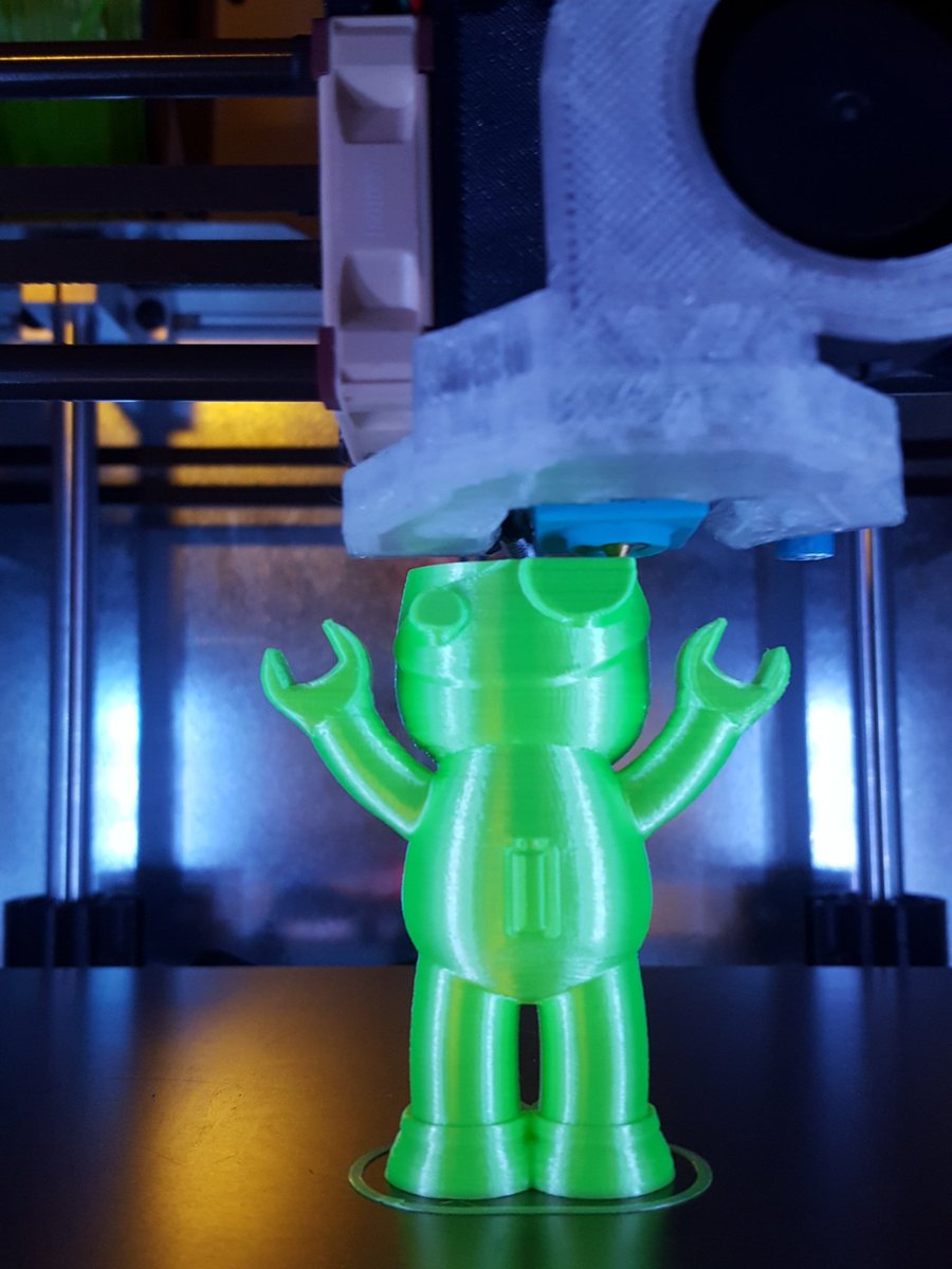 bobblejot's tweet image. Would this be another @SpannerHands3D #spannerbot in the making? #3dprinting #silky sliced in Slic3r PE using @MarlinFirmware linear advance 😀