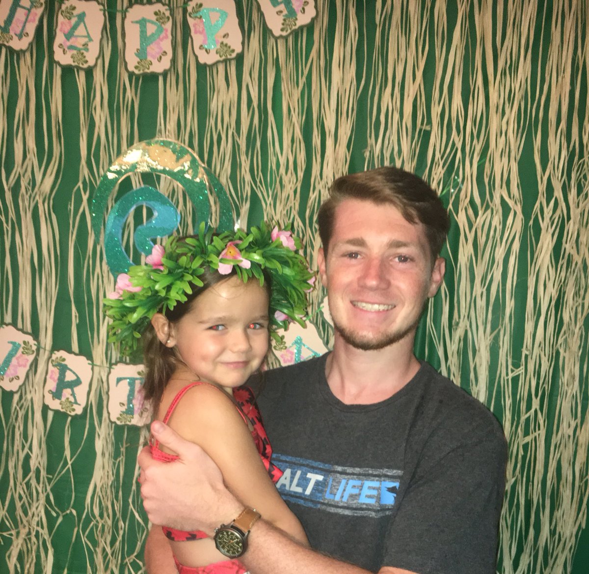 colechambliss's tweet photo. 5 years old and still more photogenic than Iβll ever be #happybdayKam https://t.co/zebteh7x6Y