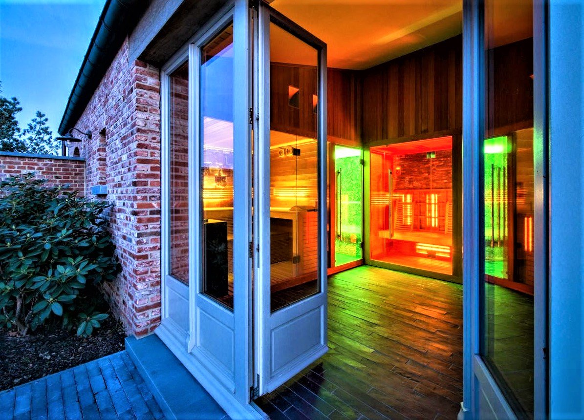 ambientelements's tweet photo. Professional spa for private use with traditional sauna, steam room and infrared sauna #sauna #infraredsauna #steamroom #hammam #saltroom #snowroom #spa #spadesign #spaideas #customsauna #saunainspiration #holistichealth #steambath #dayspa #luxurylife #woodworking #detox #custom https://t.co/hadg5ng6lT