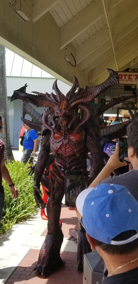 Nile_Fortner's tweet photo. ๐ฅ๐ฅTATE'S COMICS NOT AT COMIC-CON 2018๐ฅ๐ฅ
Another great year & another great #NotatComicCon event filled with fans, #cosplay, trivia, #comics, #popculture,& more!
Tags๐
#TatesComics #ComicBooks #Marvel #DCComics #TatesNotatComicCon #ComicBookStore #WeekendMood #ComicCon ๐โค https://t.co/0f34hbOLXf
