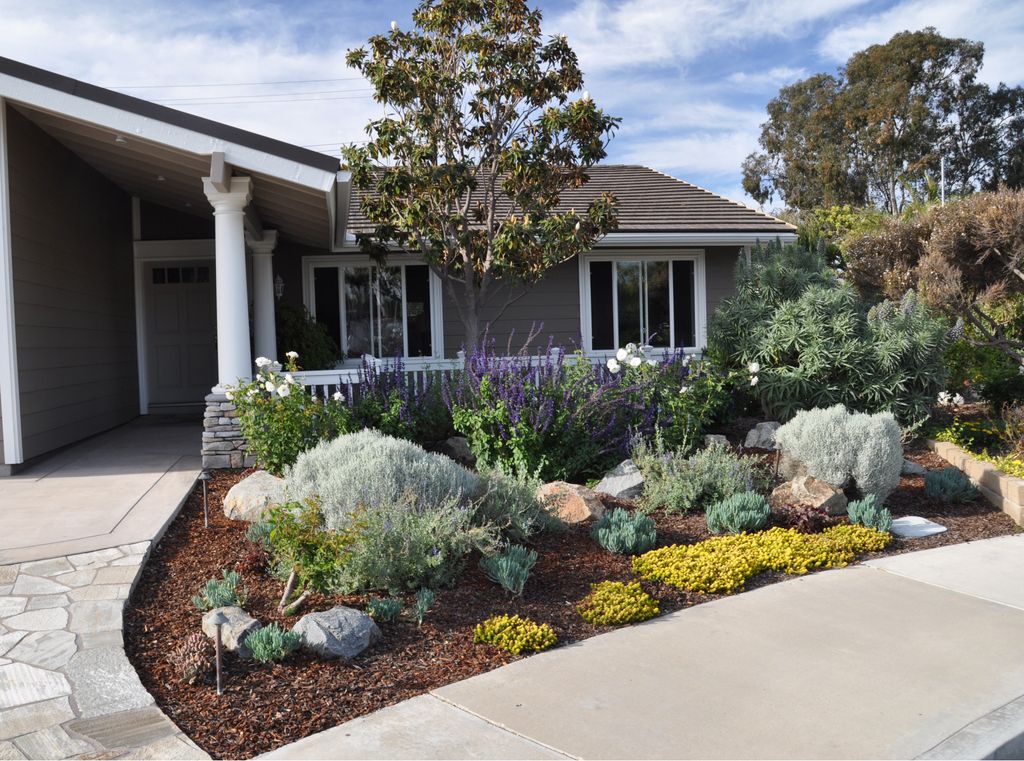 MNWDWater's tweet photo. It's #SmartIrrigationMonth, so we want to say thanks to all of our customers who have participated in our #TurfRemoval and #NatureScape programs to create healthy and #water #efficient landscapes! https://t.co/d5xniWjyhL