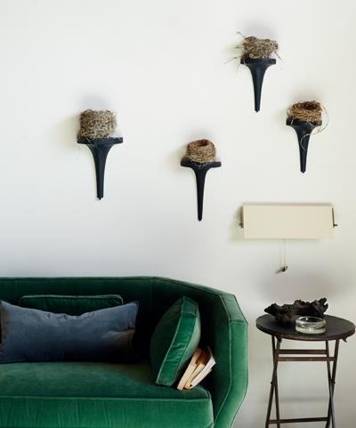 njtrube's tweet photo. What started as a culinary movement has spread organically to the world of decorating. Like chefs who scavenge the wild for locally grown ingredients, foraging for decorative elements encourages exploration of the natural world and  https://t.co/ZaQBn5COSQ https://t.co/ZmZ5e6xZjn