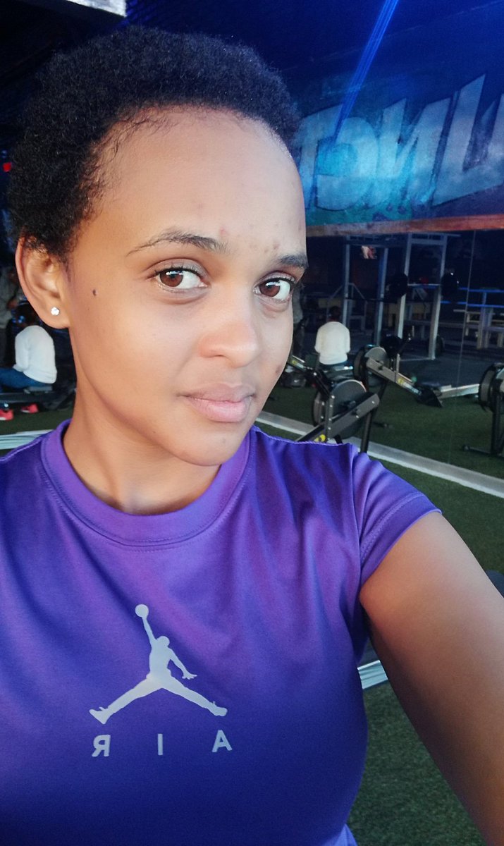 callmecurlfrien's tweet photo. #gym #callmecurlfriend #youtuber #youtubersau #sayoutuber #youtuberza #contentcreator #influencer #naturalhairinfluencer #sablogger #vlogger #blogger #respectmyhair #berrycurly #myhairtexture #voiceofhair #luvyourmane #naturalhaircommunity #naturalhairjourney https://t.co/0bMJJb6TYG