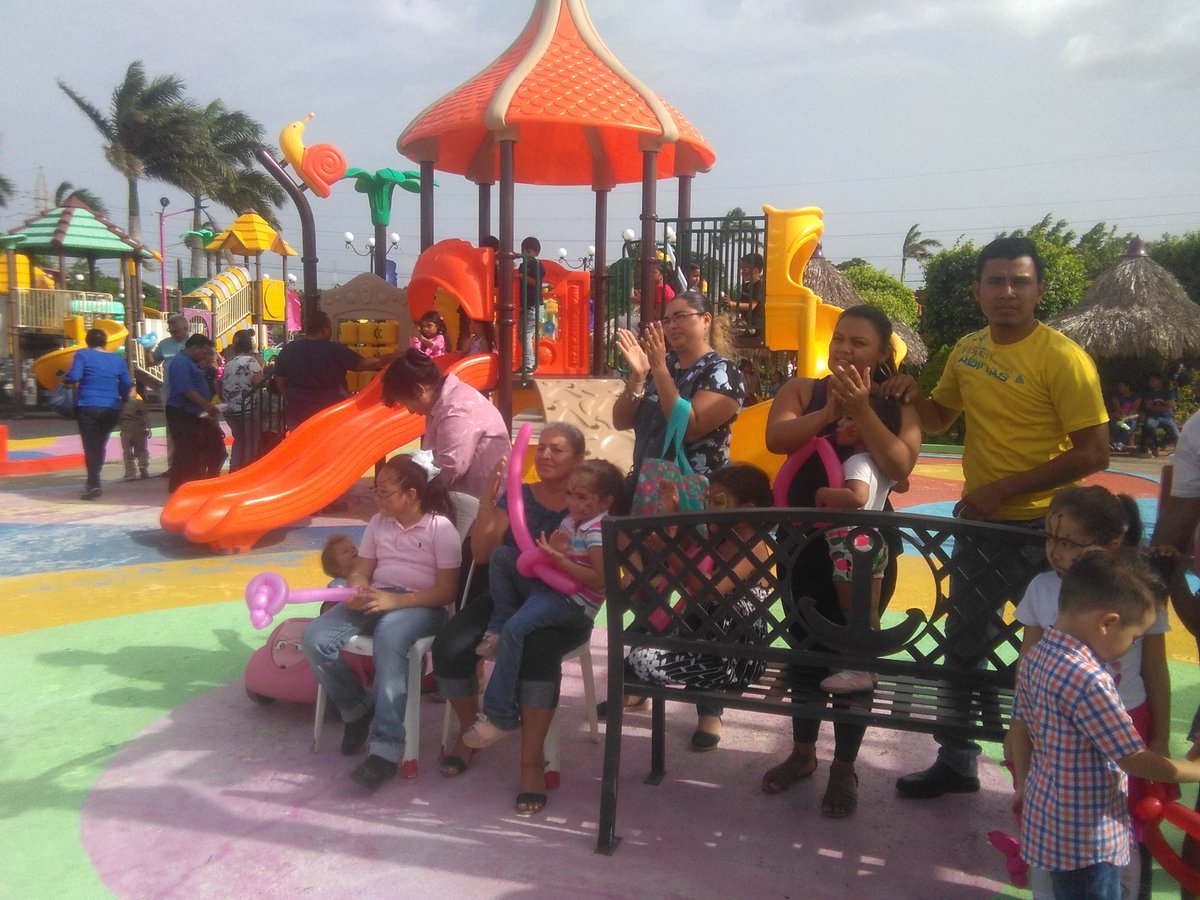 lestherc13's tweet photo. #Niñez Nicaragüense disfruta nuevamente en los parques del país luego de haber sido afectada por los hechos de violencia de grupos terroristas

#NicaraguaQuierePaz
@VivaNicaragua13 
@CIDH 
@Almagro_OEA2015 
@Jupresidente 
@teleSURtv https://t.co/JR9bGEBmtz