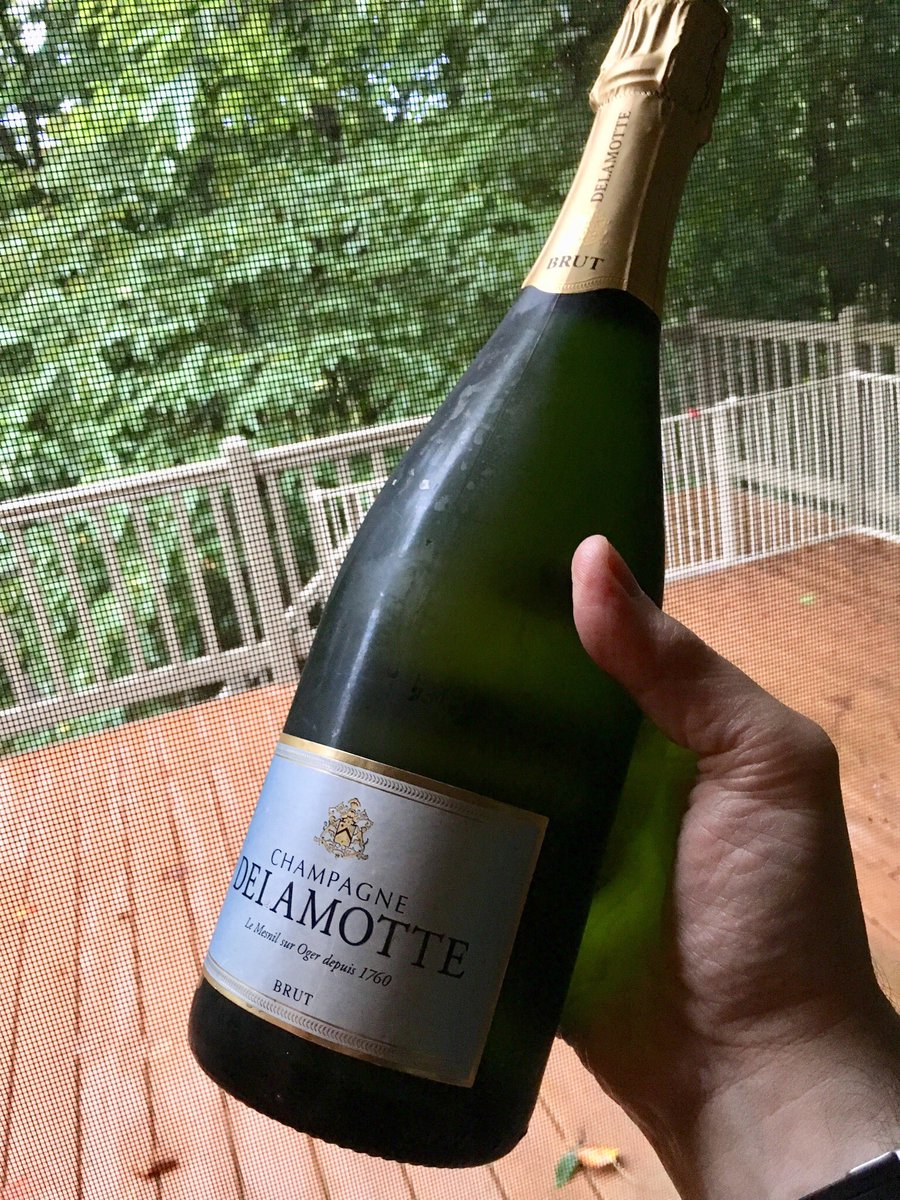 BroDomPerignon's tweet photo. Trying out @SalonDelamotte Delamotte Brut - pretty solid classic 3-grapes formula. Welcome #SummerBubbles https://t.co/FZwomewRae