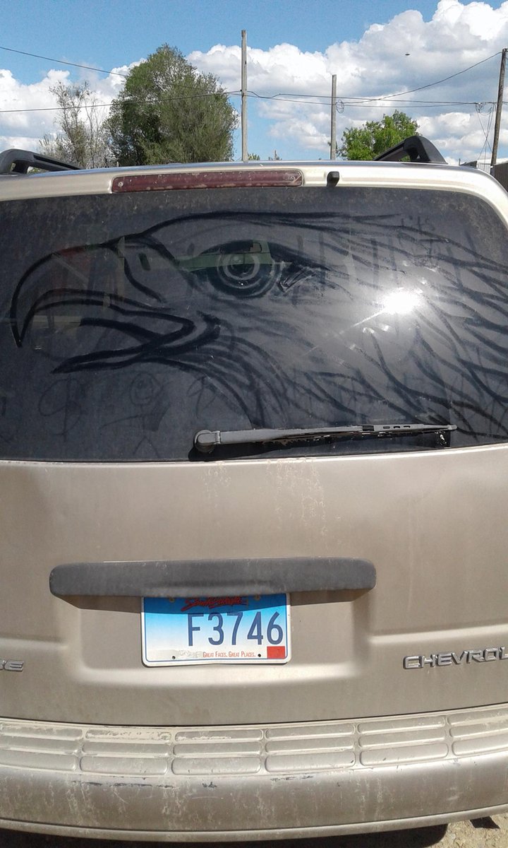 OneSpiritLakota's tweet photo. An artist uses whatever is at hand for a canvas.
#RezArt https://t.co/GsDDJeQfhC