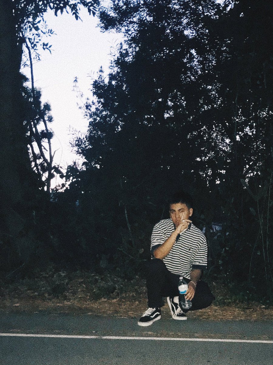 ERIKDOMMM's tweet image. tryna get my pussy ate