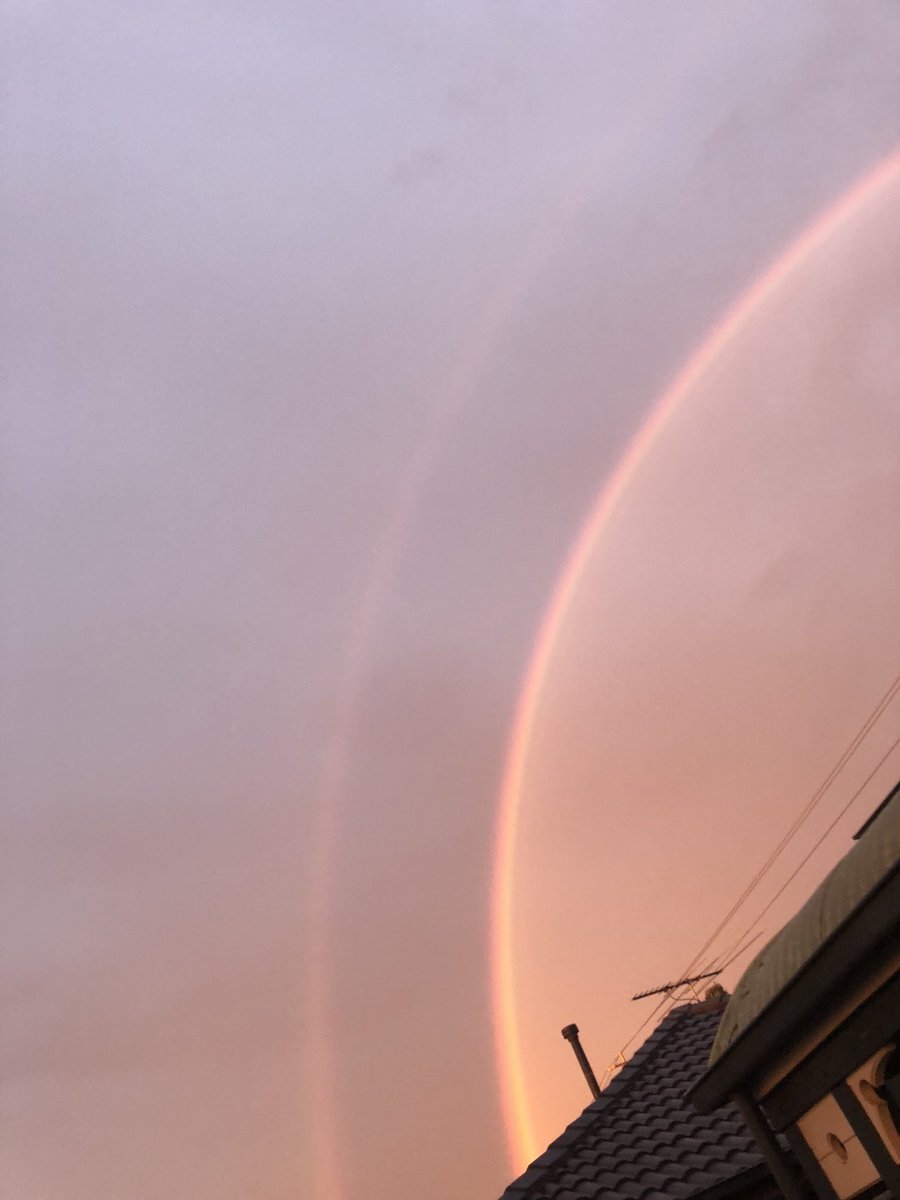 Melindigo's tweet photo. Double rainbow 🌈 rainbow 🌈 https://t.co/4RU9FVNLA7