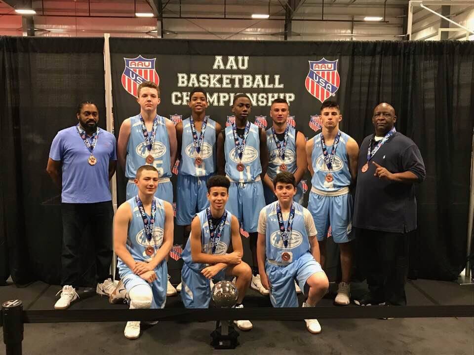 drewminott's tweet photo. #FlashElite #AAUNationals #4thplacefinish #9thgrade #division1 #basketball @PLamRecruiting @BoxScoreReport @tperkinsbball23 @TheAlliance_ @flashelitehoops @TheRealAAU @AAU_Basketball @SASCOTS 🏀🏆 https://t.co/FGPkk1Dhlv