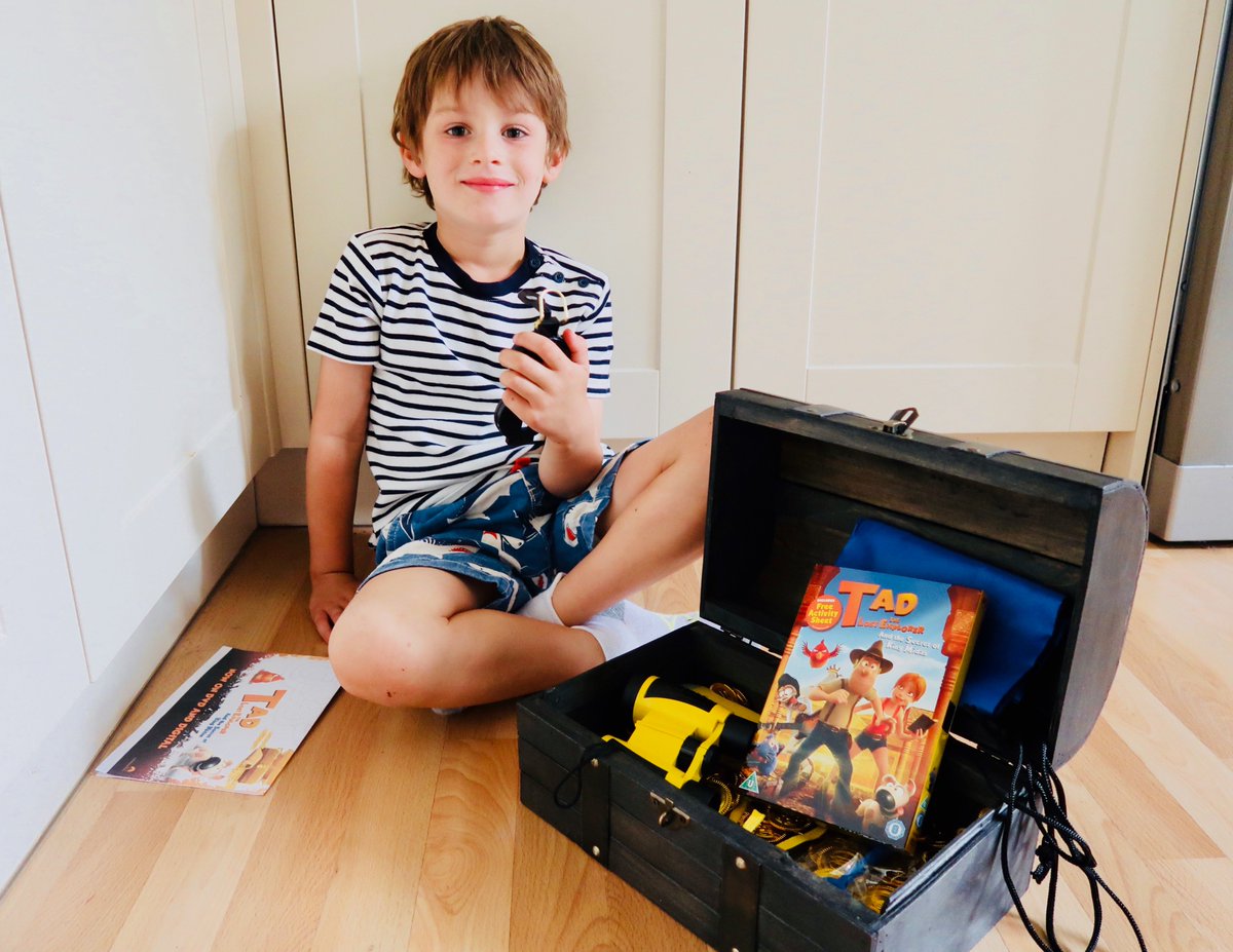 MudpieFridays's tweet photo. Monkey was super excited about working out how to open this treasure chest After answering some questions he worked out the lock combination and found this Tad the Lost Explorer and the Secret of King Midas DVD. Which is now available to download and buy. @TadTheLostExoplorer #ad https://t.co/QLqmQvQOwW