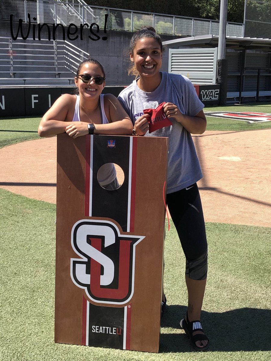 JoddieGleason's tweet photo. First time we are all on campus TOGETHER! @su_wbb @GoSeattleU Great day in the #PNW ☀️😎👏🏼#TogetherWeSoar #sisters https://t.co/qpBkPElaUx